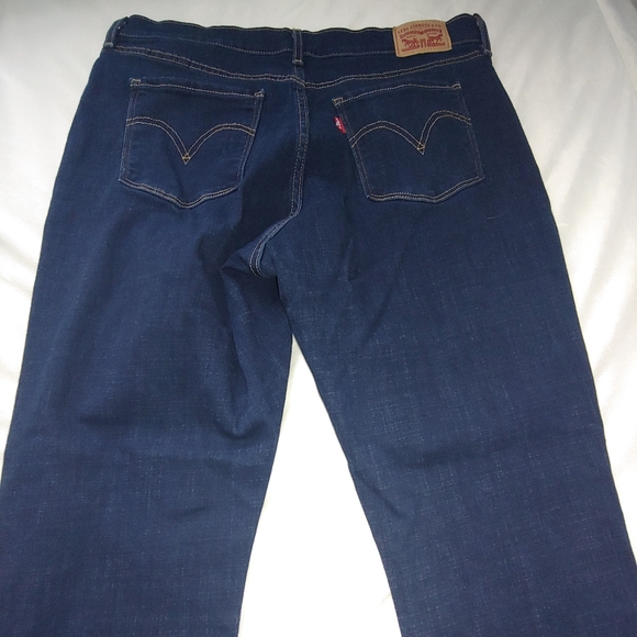 NWOT Women’s Levi’s Dark Wash Classic Straight-Leg Jeans – Sizes 14 & 16W - Picture 10 of 16